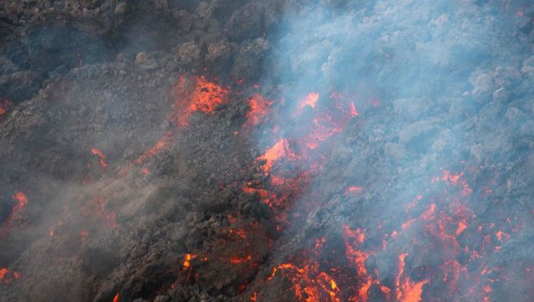 La lava del volcán de La Palma podría llegar al mar y esto podría pasar