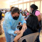 Pediatras resuelven dudas sobre uso de vacuna de la farmacéutica Moderna en niños de 6 a 11 años