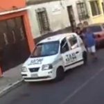 Capturan a taxista que fue captado en video cuando abandonó a su víctima de violación