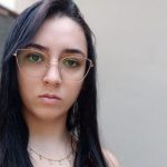 La joven brasileña que abandonó los estudios y cayó en depresión después de convertirse en un meme viral