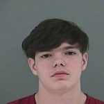 Acusan a adolescente de matar a su mamá por quitarle el celular