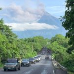 El Volcán de Fuego está en nueva fase eruptiva, lanza flujo piroclástico de hasta 6 kilómetros y pone en alerta a las autoridades