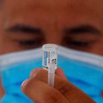Anuncian fecha en la que llegarán vacunas contra el coronavirus para niños, niñas y adolescentes