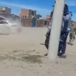Graban la impactante colisión entre auto de competencia y vehículo que invadió la pista