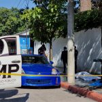 Pareja es atacada a balazos durante la madrugada en auto deportivo en la zona 10