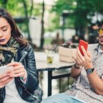 No, tu teléfono inteligente no te está haciendo necesariamente menos inteligente