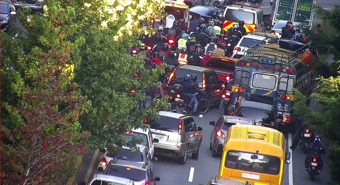 Choque en la Interamericana deja varios heridos y paso complicado a la capital