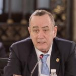 Giammattei dice que suicidios de menores se incrementaron por el encierro que viven y urge a que se vacunen cuando haya disponibilidad de dosis
