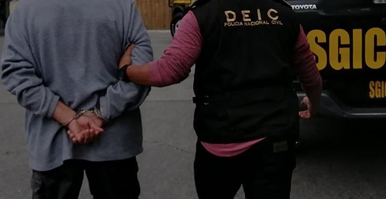 Mediante engaños, hombre de 64 años habría tocado partes íntimas de menor de 10 y fue detenido por la PNC