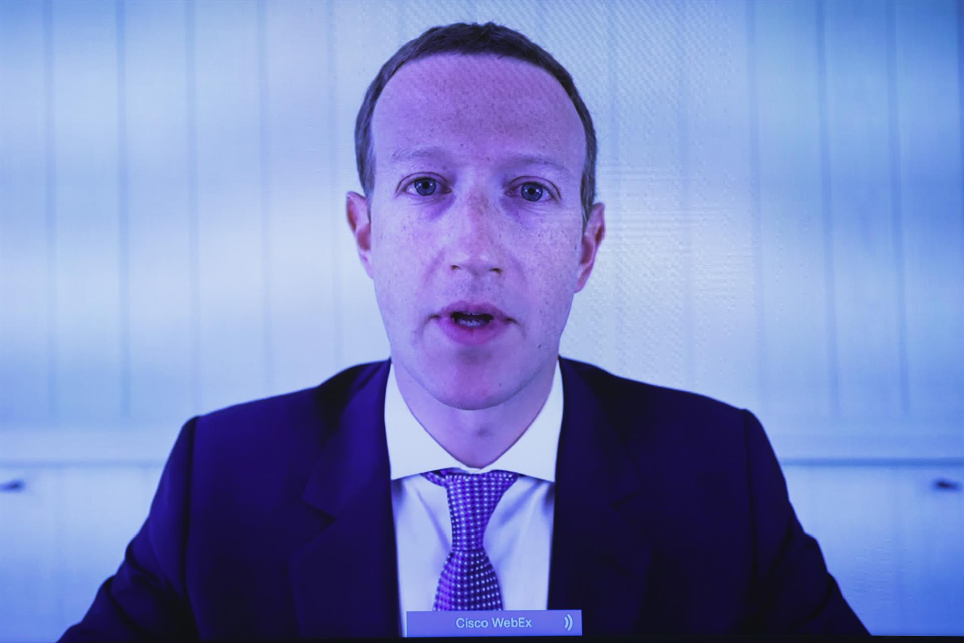 La caída de Facebook y la pérdida millonaria de Mark Zuckerberg