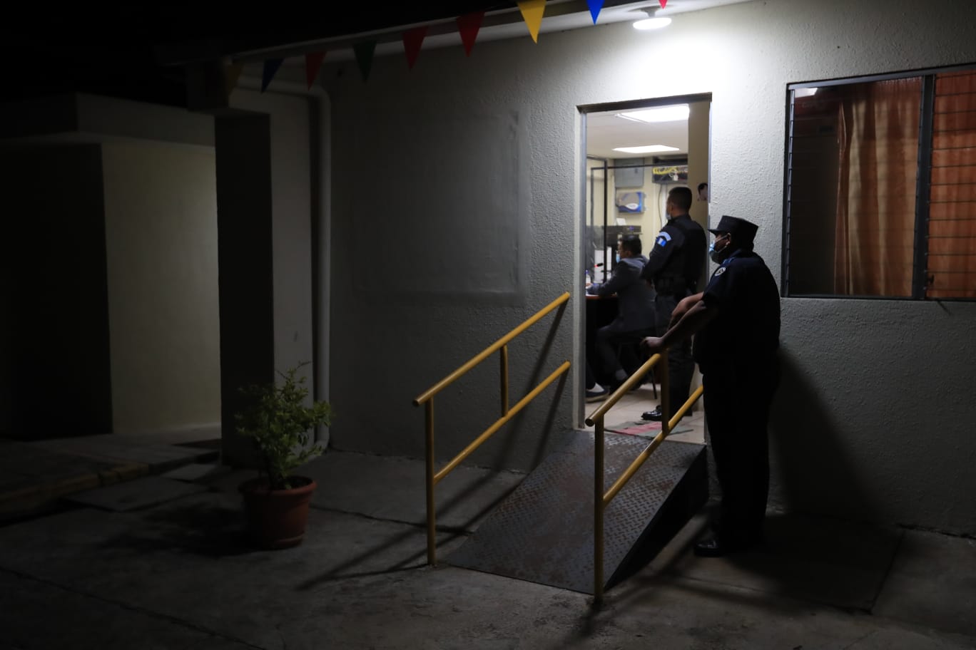 Agentes de la Deic habrían abusado sexualmente de una menor de 13 años que había sido rescatada