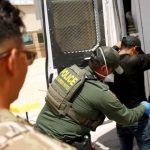 Estados Unidos registra la cifra de detenciones de inmigrantes más alta jamás registrada en la frontera con México