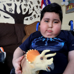 Sebastian el pequeño Batman que quiere derrotar un tumor en el tallo cerebral, está es su historia