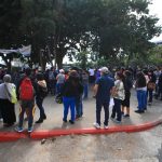 “Solo nos queda esperar”: fallas informáticas retrasan vacunación contra covid-19 en el Parque Central