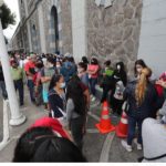 Largas filas en la Guardia de Honor y en Plaza de la Constitución para obtener la segunda dosis de Pfizer para menores de 12 a 17 años