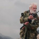 El ermitaño que lleva 40 años viviendo en un bosque apartado del mundo