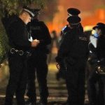 La policía británica investiga como “incidente terrorista” la explosión de un taxi que dejó un muerto en Liverpool el domingo