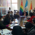 Estudiantes de enfermería de la Usac exigen agilizar entrega de títulos; autoridades atribuyen retraso a “errores” en actas