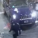 Video: grupo de hombres amenaza a conductor en una gasolinera y lo despoja de su camioneta