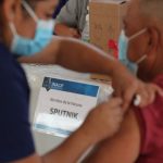 Ministro de Salud advierte que pese a que bajó la positividad persiste riesgo por el covid-19 y se refiere a vacunación de niños de 5 a 11 años
