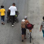 Rescatan en México a 600 inmigrantes que viajaban en tráileres, 401 son guatemaltecos