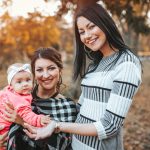 “Estoy rodeada de niños encantadores sin tener que dar a luz ni sufrir insomnio”: las tías sin hijos que redefinen roles familiares