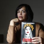 Las mujeres son clave para la supervivencia del narco, dice Anabel Hernández