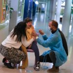 Israel analiza sustituir restricciones por “contagio masivo” frente a imparable avance de ómicron