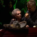 Con un beso en el ataúd: Así se despidió Doña Cuquita de su esposo Vicente Fernández