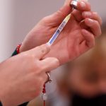Salud detalla a qué grupos prioritarios abarca la tercera modificación al Plan de Vacunación y qué dosis se les puede administrar