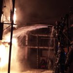 VIDEO: se incendia bodega de textiles en la ruta al Pacífico