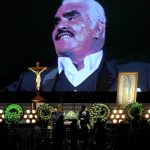La teoría que explica por qué los famosos fallecen de tres en tres resurge con la muerte de Vicente Fernández