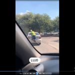 Video: esto se sabe de un hombre que colgaba del baúl de un automóvil en los alrededores del Zoológico La Aurora