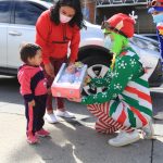 Artistas recolectan juguetes en sus shows para poder regalarlos luego a niños de escasos recursos