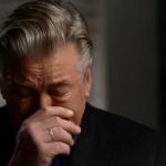 “Alguien puso una bala”: Baldwin habla en entrevista sobre disparo que mató a la directora de fotografía Halyna Hutchins