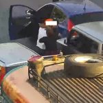 “Cinchazos y hasta mordidas”: Cámara capta trifulca entre dos conductores en la calzada Roosevelt
