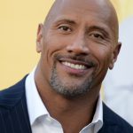 Dwayne “La roca” Johnson sorprendió a su madre con un lujoso regalo y conmovió a cibernautas