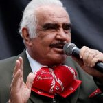 Vicente Fernández: Libro revela las tragedias y los claroscuros de la ruta de éxito de “El Charro de Huentitán”