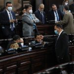 Diputados reforman ley que beneficia a los adultos mayores, quienes ahora recibirán Q100 más como aporte mensual