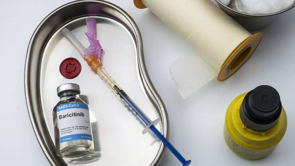 Qué son baricitinib y sotrovimab, los nuevos medicamentos que autorizó la OMS para tratar casos de covid-19