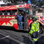 “Los termómetros son una burla”: señalan incumplimiento de medidas contra el coronavirus en autobuses