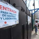 Carga viral de la variante ómicron se concentra en la garganta y detectarla es cada vez más difícil