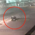 Impactante video: Así operaron dos delincuentes para despojar de su motocicleta a un hombre en El Naranjo