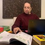 La maestra finlandesa que daba clases en secreto a los niños detenidos en campamentos de Estado Islámico en Siria