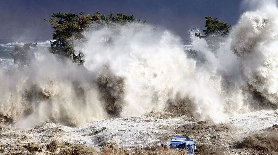 Cómo es vivir con el riesgo inminente de un súper terremoto o un tsunami en Japón