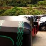 El trágico caso de una mujer que dio a luz y murió en una ambulancia porque transportistas le negaron el paso pese a ser una emergencia