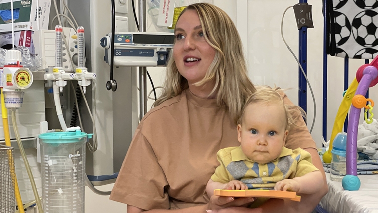 La “nueva vida” del bebé que recibió gratis un tratamiento con el medicamento más caro del mundo