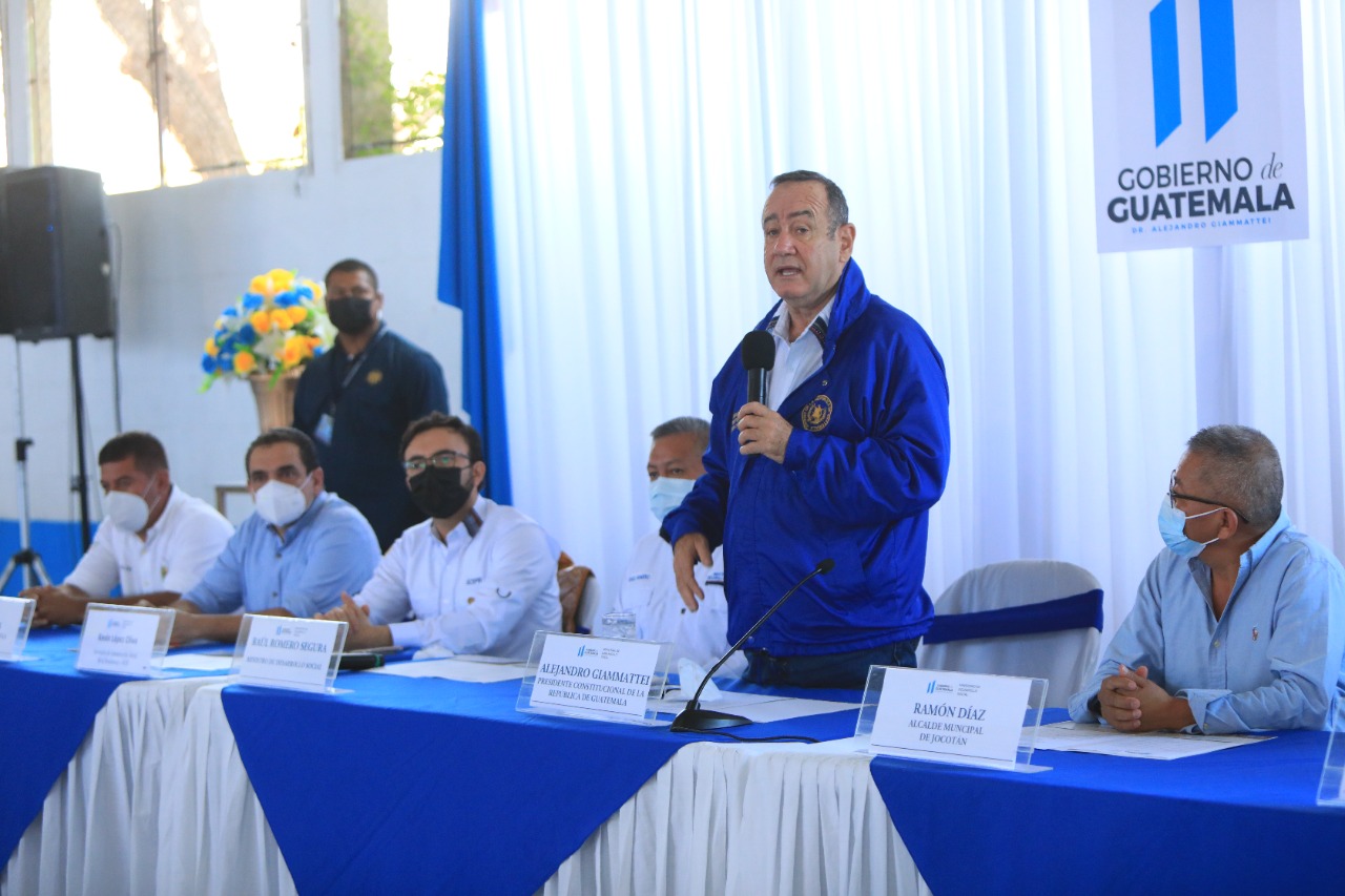 La razón por la que Alejandro Giammattei dejó la cuarentena y ya participa en actividades