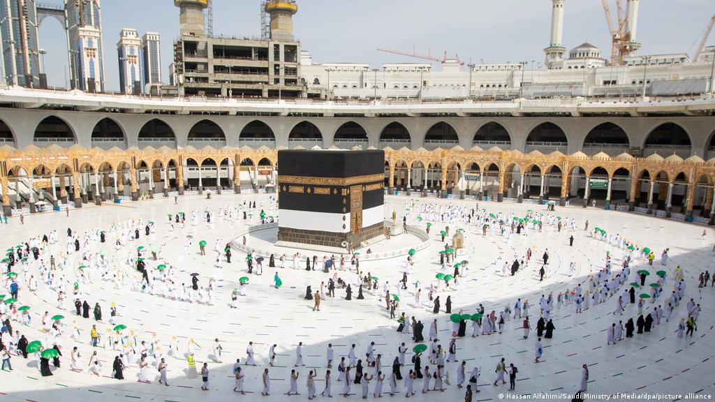 Arabia Saudí ya no permitirá a las mujeres visitar la tumba de Mahoma