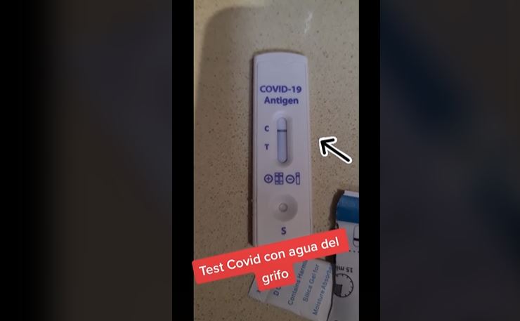 Un nuevo “reto” en Tiktok con pruebas de covid-19 preocupa a autoridades de salud
